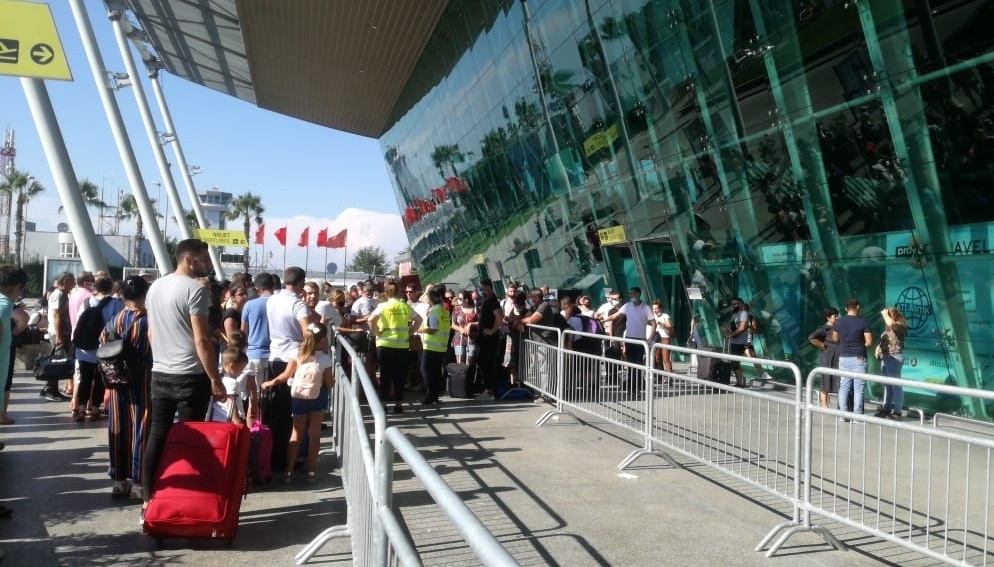 Shqiperia e para ne Europe per rritjen e numrit te pasagjereve te aviacionit civil